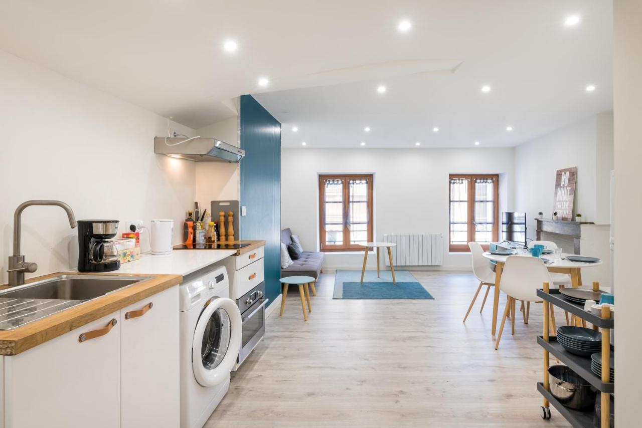 Appartement Netflix Centre De Vienne Pres De Lyon Luaran gambar