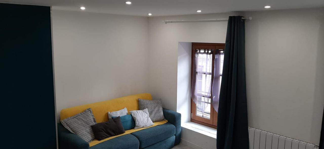 Appartement Netflix Centre De Vienne Pres De Lyon Luaran gambar